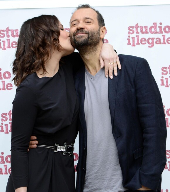 Zoé Félix et Fabio Volo lors du photocall du film Studio Illegale à Rome le 5 février 2013