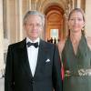 Guy Wildenstein et sa femme au Louvre en 2008. En janvier 2013, l'héritier de Daniel Wildenstein, décédé en 2001, fait l'objet d'une nouvelle mise en examen dans le cadre d'une enquête sur des présomptions de fraude fiscale et de blanchiment d'argent.
