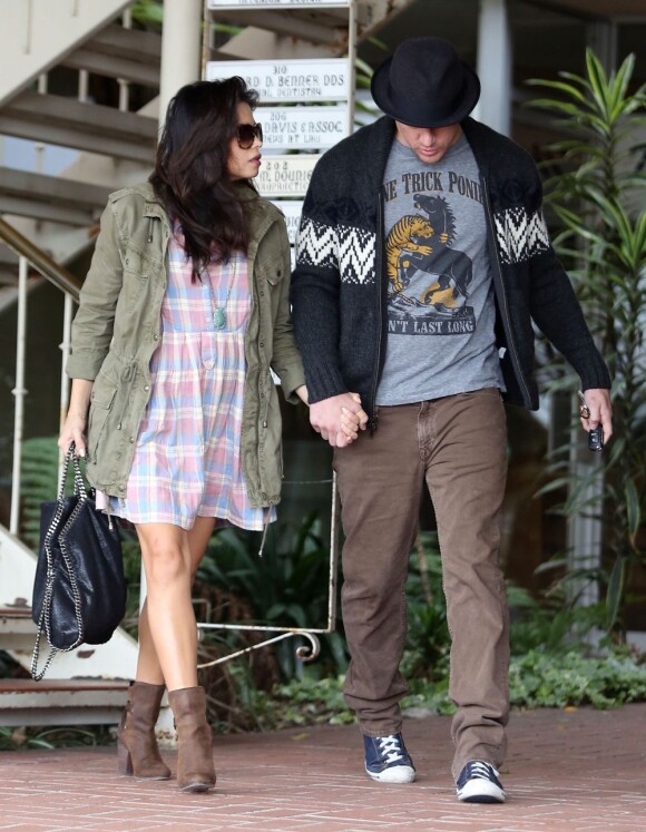 Channing Tatum et Jenna Dewan, enceinte, dans les rues de Los Angeles, le 5 février 2013.
