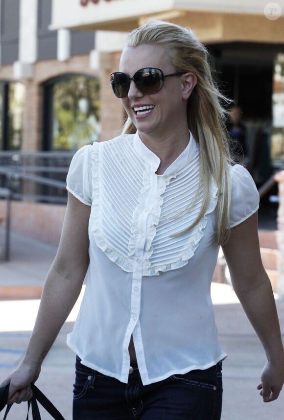 Britney Spears en virée shopping à Thousand Oaks, le 21 janvier 2013.