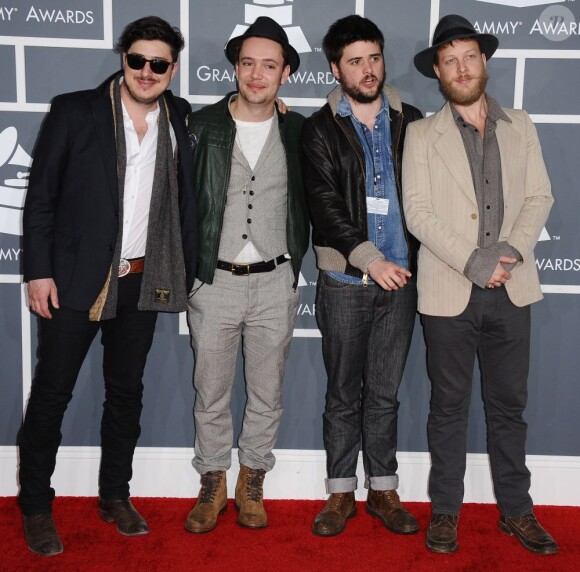 Mumford & Sons (album de l'année) à la 55e cérémonie des Grammy Awards à Los Angeles le 10 février 2013.