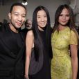 John Legend sa chérie Chrissy Teigen et Vera Wang au défilé de la créatrice à New York, le 12 février 2013.
