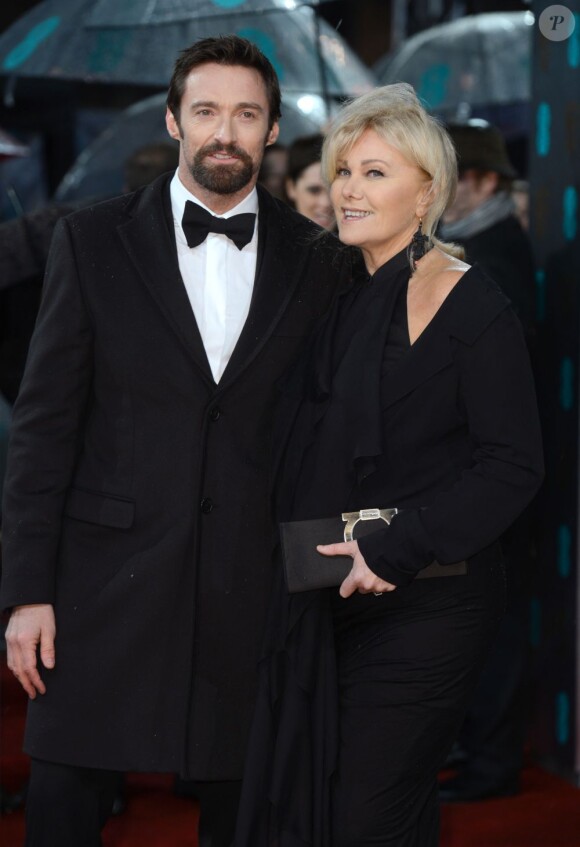 Hugh Jackman et son épouse Deborra-Lee Furness lors des BAFTA à Londres le 10 février 2013
