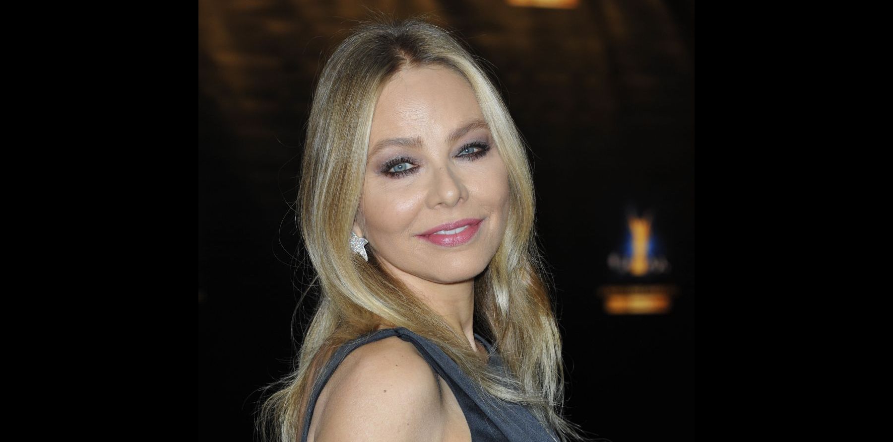 Muti Métamorphosée Ornella Muti Aujourd Hui Trophée Paris Awards 2013 : Bellissima Ornella Muti au côté d'Évelyne