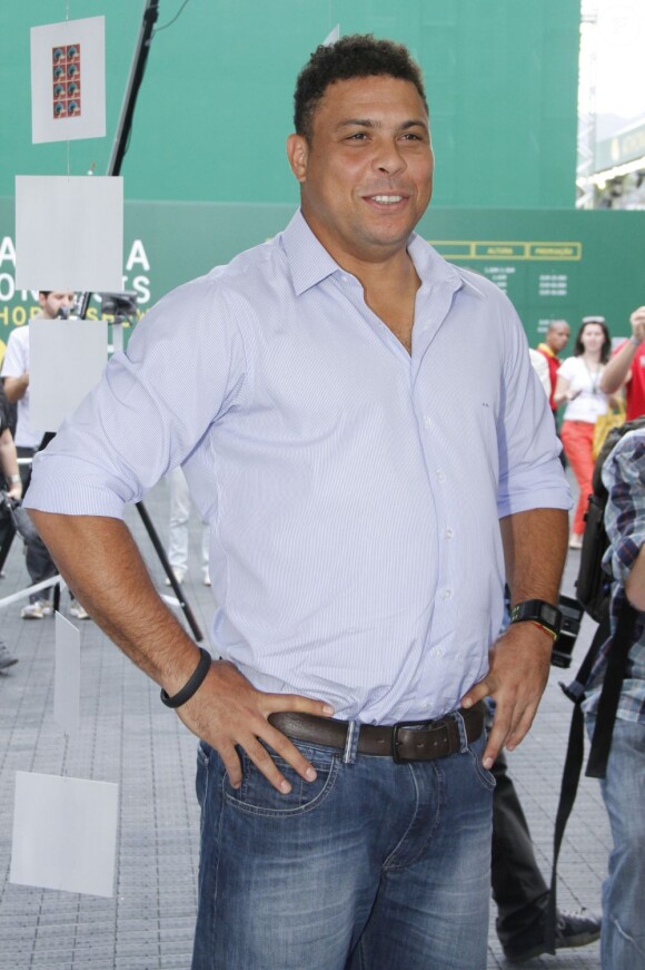 Ronaldo lors d'un concours épique organisé par Ahtina Onassis à Rio de Janiero le 8 octobre 2012