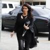 Kim Kardashian enceinte se promène à Beverly Hills, le 19 février 2013.