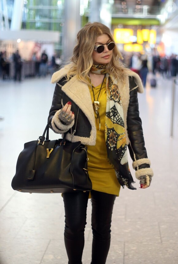 Fergie aime les couleurs et est apparue plus lookée que jamais à Londres le 19 février 2013