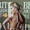 Rita Ora à la soirée des Brit Awards à Londres, le 20 février 2013. Elle portait une robe Ulyana Sergeenko.