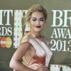 Rita Ora à la soirée des Brit Awards à Londres, le 20 février 2013. Elle portait une robe Ulyana Sergeenko.