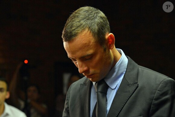 L'athlète Oscar Pistorius au tribunal d'instance de Pretoria, troisième jour d'audience pour sa demande de libération sous caution, le 21 février 2013.