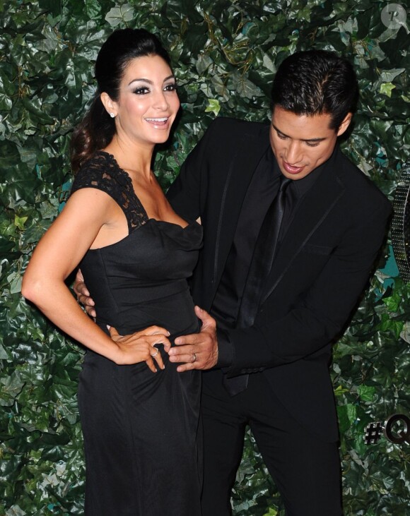 Mario Lopez et son épouse Courtney Mazza, enceinte de leur deuxième enfant, au QVC Red Carpet Style Event au Four Seasons Hotel de Los Angeles le 22 février 2013.