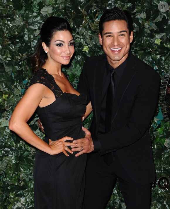 Mario Lopez et sa femme Courtney Mazza, enceinte de leur deuxième enfant, au QVC Red Carpet Style Event au Four Seasons Hotel de Los Angeles le 22 février 2013.