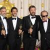 George Clooney, Grant Heslov et Ben Affleck à la 85e cérémonie des Oscars au Dolby Theatre de Los Angeles, le 24 février 2013.