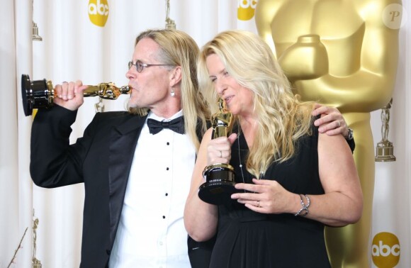 Per Hallberg, Karen Baker Landers pendant la 85e cérémonie des Oscars au Dolby Theatre de Los Angeles, le 24 février 2013.