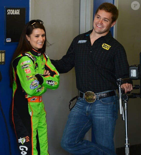 Danica Patrick et son compagnon Ricky Stenhouse Jr. lors du NASCAR Sprint Cup Series Budweiser Duel de Daytona Beach le 21 février 2013