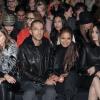 Janet Jackson et son mari Wissam Al Mana amoureux lors de la Fashion Week de Milan, au défilé Cavalli le 23 février 2013. Le couple a récemment avoué s'être marié en secret en 2012.