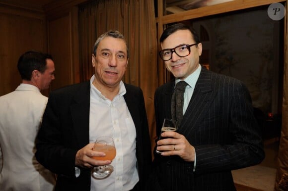 Jérôme Bureau (président de Paris Première) et Bertrand Burgalat lors de la soirée de lancement du cocktail 'Le Golo' d'Alexandra Golovanoff à l'hôtel Le Bristol. Paris, le 25 février 2013.