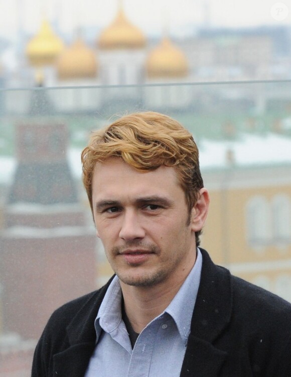James Franco bouffi et très transformé pour la promotion du film Le Monde fantastique d'Oz au Ritz Carlton de Moscou, le 27 février 2013.