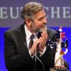 George Clooney recevant un prix d'honneur lors du German Media Prize 2012 à Baden-Baden le 26 février 2013