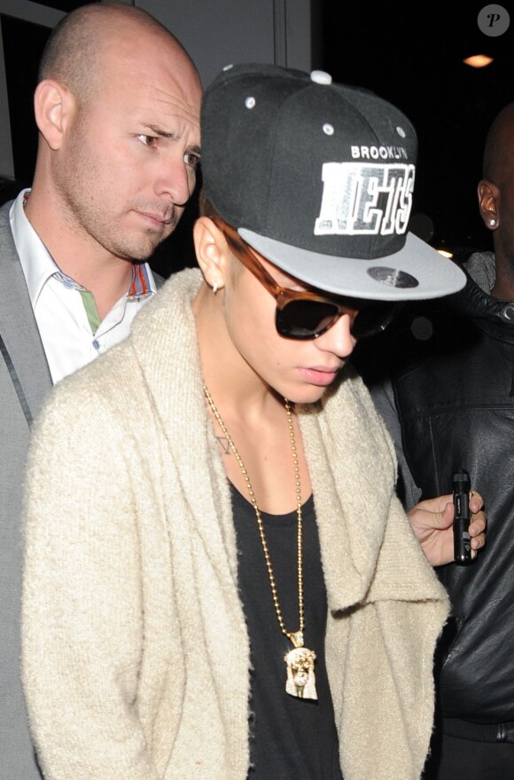 Justin Bieber va feter son anniversaire dans une discotheque a Londres le 28 fevrier 2013.  Singing Teen Sensation Justin Bieber celebrates his Birthday by going to the BLC club at 3.30am with his entourage. He leaves the club, and heads to a kebab place in Edgware Road.28/02/2013 - Londres