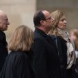 François Hollande, Valérie Trierweiler, Edgar Morin et sa femme lors de l'hommage national à Stéphane Hessel, à Paris le 7 mars 2013.