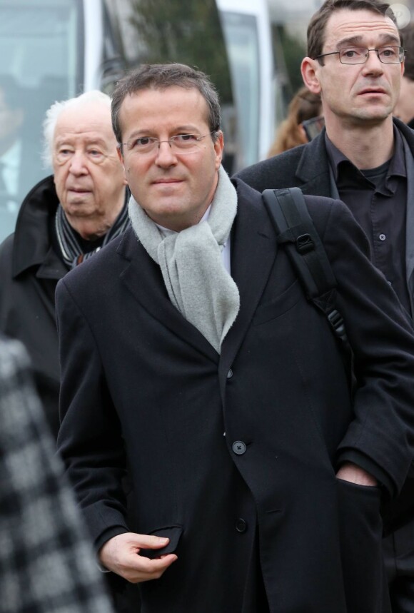 Martin Hirsch au cimetière Montparnasse pour l'inhumation de Stéphane Hessel à Paris le 7 mars 2013.