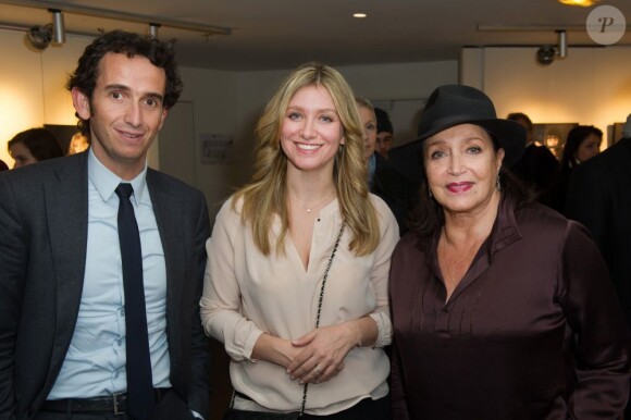 Exclu - Alexandre Bompard, Carole Mathieu Castelli et Francoise Fabian  au vernissage de l'exposition "A travers elles" à la Fnac des Ternes à Paris, le 7 mars 2013.