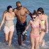 Quand Shemar Moore n'est pas sur le tournage de la serie "Esprits Criminels", l'acteur se repose en profitant de la plage et du soleil de Miami. L'acteur aime montrer ses muscles et ses tatouages aux nombreuses fans qui l'admirent. Miami, le 8 mars 2013 51033150 'Criminal Minds' actor Shemar Moore does what he does best when not acting, flaunting and flexing the day away on the beach in Miami, Florida on March 8, 2013. Moore was generous as usual in sharing his sexiness with female beachgoers and even treated fans and photographers with an impromptu dip in the water while still wearing his pants and leather belt over his swimsuit. Later, Shemar had the ladies going wild and posed for pictures with a variety of bikini-clad beauties before fulfilling the dreams of one special beachgoer by getting cuddly with her in the warm ocean waters.08/03/2013 - Miami