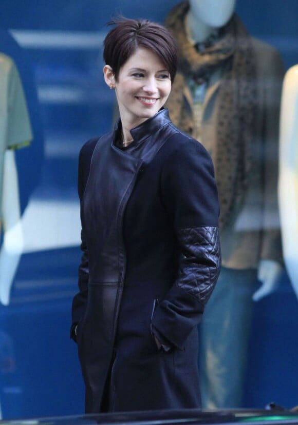 Nouvelle coupe de cheveux pour l'actrice de la série Grey's Anatomy, Chyler Leigh sur le tournage du téléfilm Window Wonderland à Vancouver, le 9 mars 2013