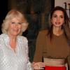 Camilla Parker Bowles et la reine Rania de Jordanie à Amman le 11 mars 2013.