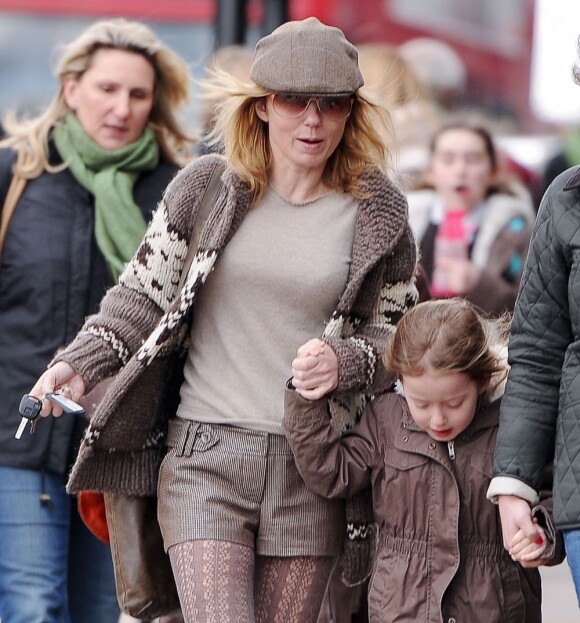 Geri Halliwell et son adorable fille Bluebell Madonna après l'école dans les rues de Londres, le 11 mars 2013.