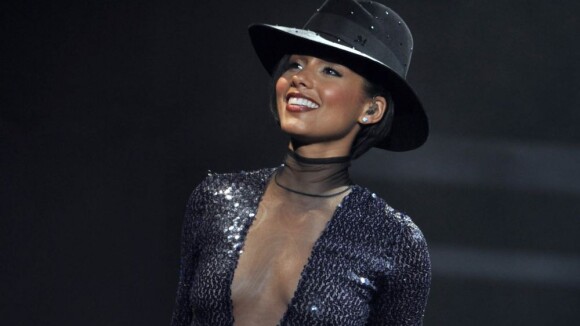 Alicia Keys : Sublime et très décolletée pour un concert exceptionnel...