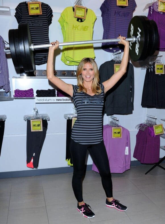 Heidi Klum célèbre le lancement sa collection Heidi Klum for New Balance dans la boutique Lady Foot Locker à Culver City. Le 14 mars 2013.