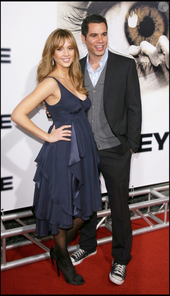 Jessica Alba et Cash Warren lors de l'avant-première du film The Eye à Hollywood le 31 janvier 2008