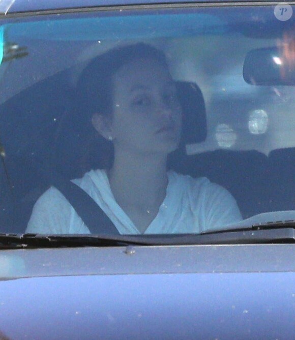 Leighton Meester et Adam Brody en voiture à Beverly Hills, le 16 mars 2013.