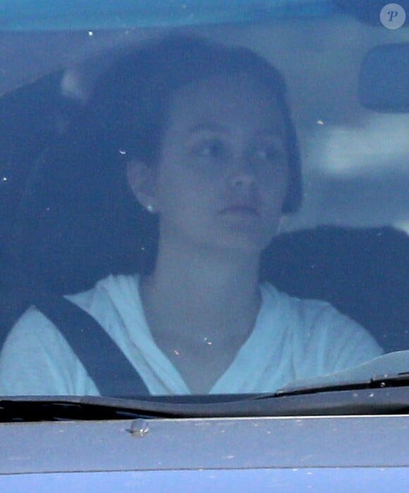 Leighton Meester et Adam Brody en voiture à Beverly Hills, le 16 mars 2013.