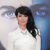 Games Of Thrones : Lena Headey et Emilia Clarke méconnaissables sur tapis rouge