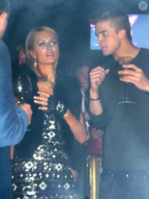 Paris Hilton et son petit-ami River Viiperi font la fête au Gotha cluba de Bruxelles en Belgique le 1er Février 2013.