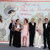 La princesse Charlene de Monaco, vêtue d'une robe Ralph Lauren, a gardé sa veste le temps du photocall du Bal de la Rose au Sporting de Monte-Carlo, samedi 23 mars 2013