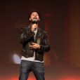 M. Pokora chante la comédie musicale Robin des bois lors des Haidressing awards 2013 au carrousel du Louvre à Paris, le 24 mars 2013.