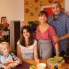 Toutes les photos de Clem saison 3 sur TF1 - La famille de Clem au complet portée par Lucie Lucas, Victoria Abril et Laurent Gamelon