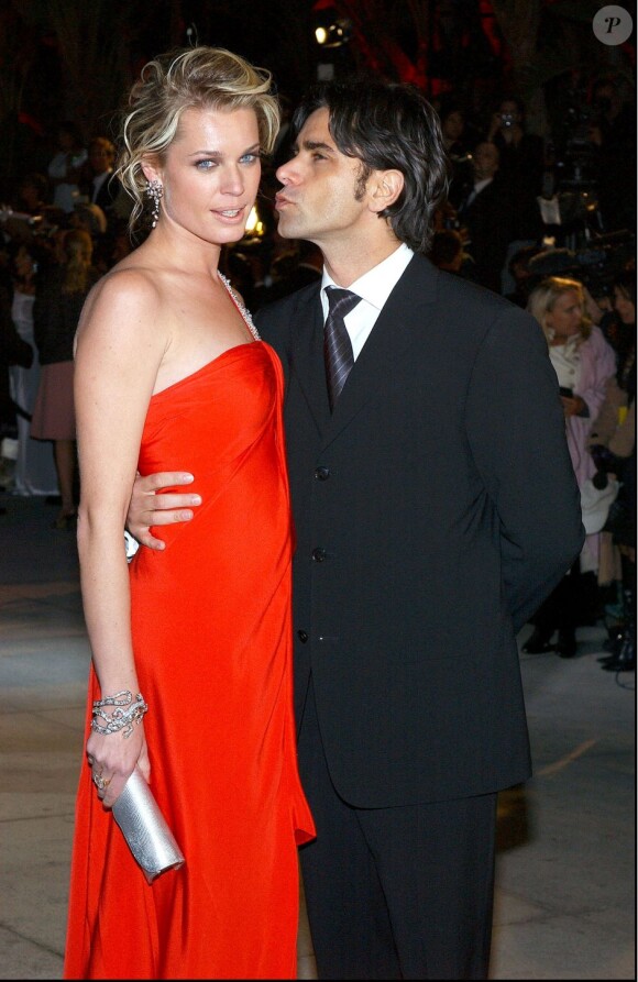 Rebecca Romijn-Stamos et John Stamos à Los Angeles le 1er mars 2004.