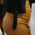 Kim Kardashian, moulée dans une robe en cuir, fait du shopping a New York, le 26 mars 2013.