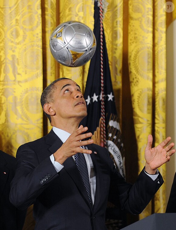 Barack Obama reçoit les Kings de Los Angeles et les L.A. Galaxy à la Maison-Blanche le 26 mars 2013.