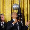 Barack Obama reçoit les Kings de Los Angeles et les L.A. Galaxy à la Maison-Blanche le 26 mars 2013.