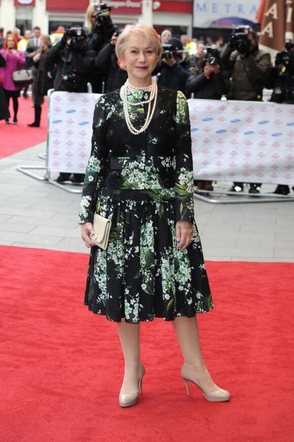 Helen Mirren arrive pour la grande soirée des Prince's Trust Awards, le 26 mars 2013 à l'Odeon Leicester Square, à Londres.