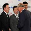 Le prince Charles plaisante avec le duo Ant and Dec, Anthony McPartlin et Declan Donnelly, lors de la grande soirée des Prince's Trust Awards, le 26 mars 2013 à l'Odeon Leicester Square, à Londres.