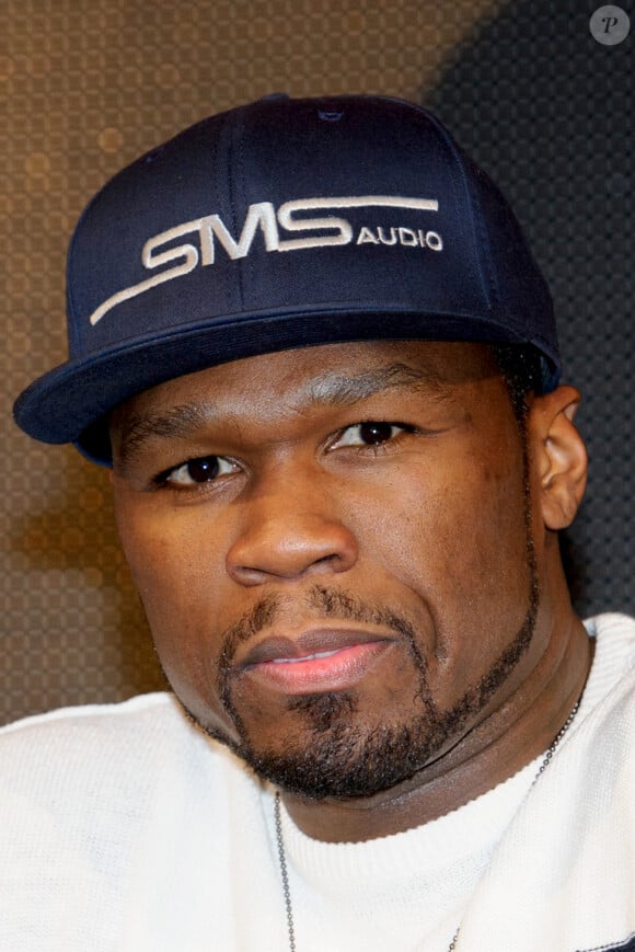 50 Cent lors du lancement des casques SMS Audio au centre commercial Alexa Shopping Center. Berlin, le 27 mars 2013.