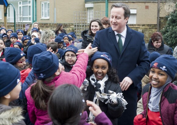 La princesse Anne plantait, avec le concours du Premier ministre David Cameron, le 6 000 000e arbre du programme de reboisement Jubilee Woods, le 27 mars 2013 dans une école d'Ashburnham.