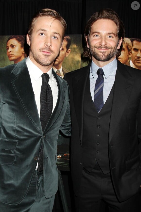 Ryan Gosling et Bradley Cooper en beaux gosses sexy à la première de The Place Beyond the Pines à New York, le 28 mars 2013.
